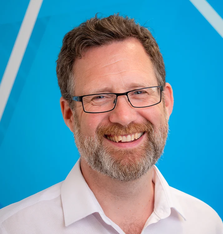Oliver-Tomlin-Group-Simulation-Director-Headshot